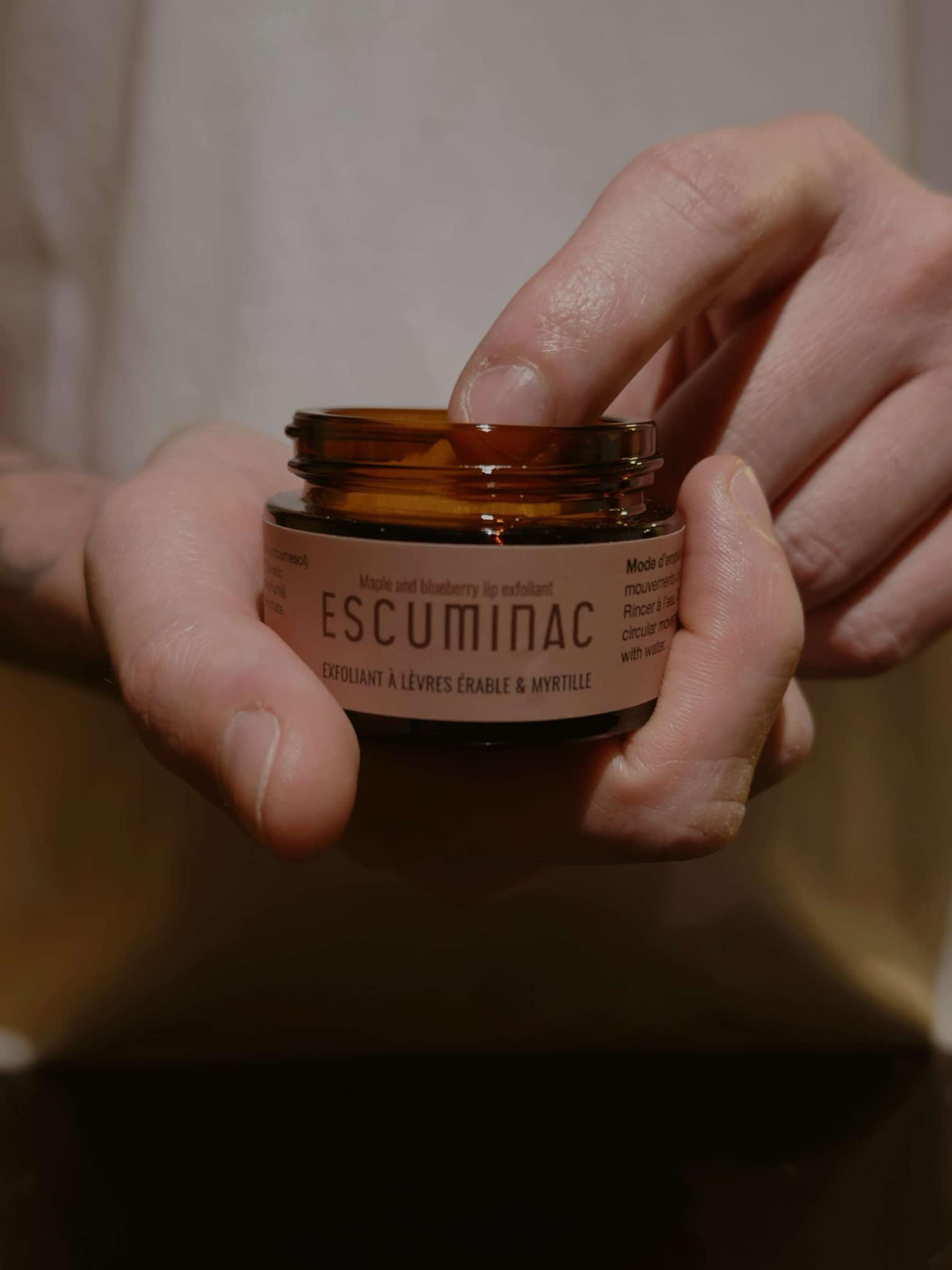 escuminac-exfoliant-l-vres-rable-et-myrtilles image 4